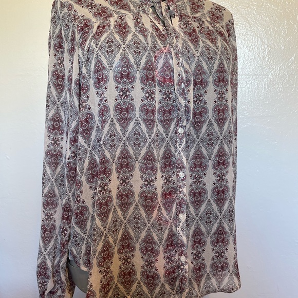 Hollister lightweight printed long sleeve blouse - Picture 5 of 5